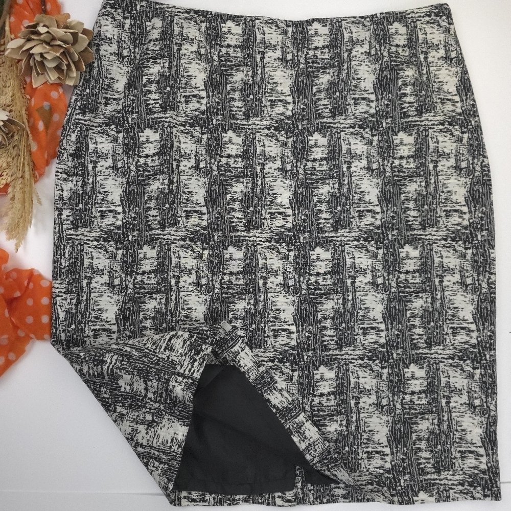 Kasper Black and White Patterned Skirt Sz 16 - Picture 2 of 8